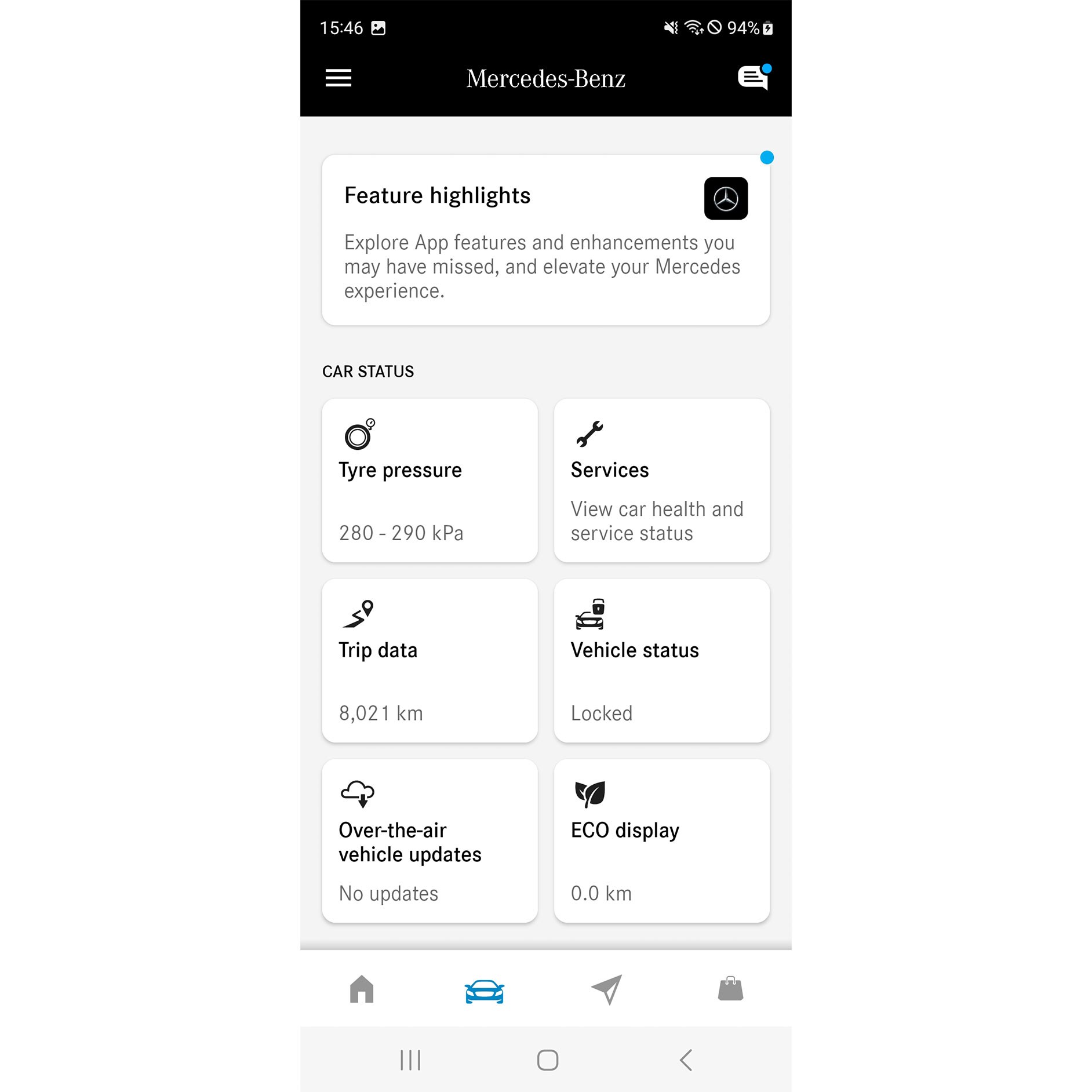Mercedes-Benz Service App | Apps | Mercedes-Benz Zukünftige Traumfahrzeuge von Mercedes-Benz werden in der Mercedes-Benz App auf dem Smartphone angezeigt.