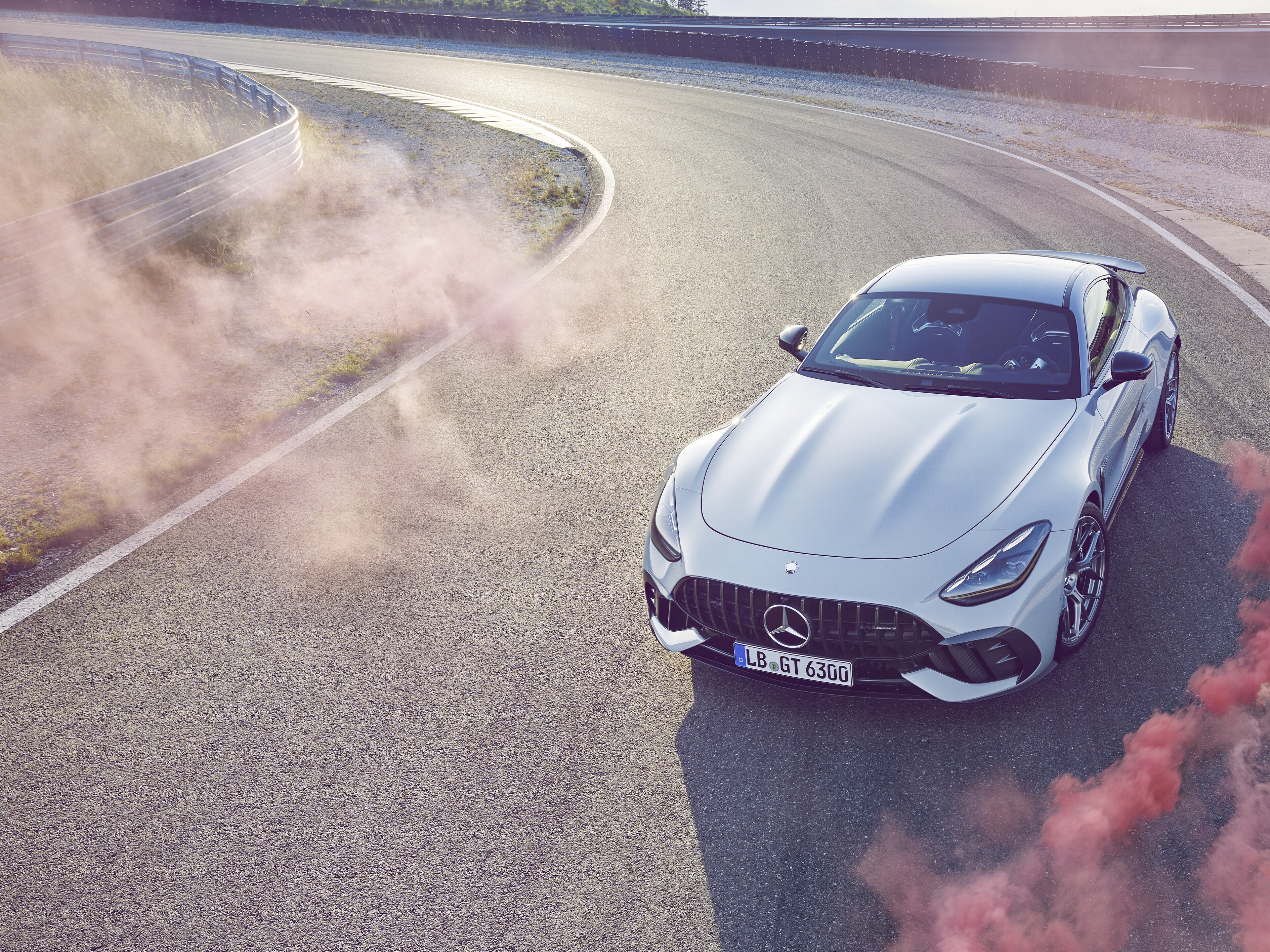 Power | The brand | Mercedes-AMG The illustration of Mercedes-AMG power.