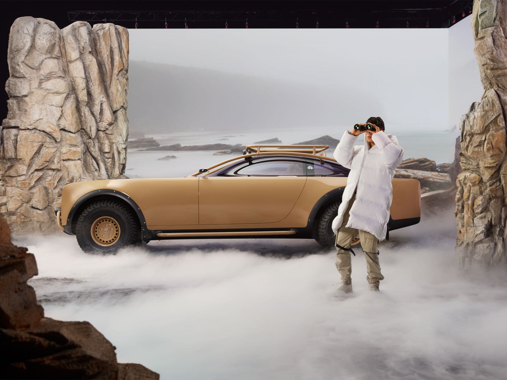 Classe S Virgil Abloh | Marchio | Mercedes-Maybach Mercedes-Maybach Classe S Virgil Abloh da una prospettiva posteriore di tre quarti.